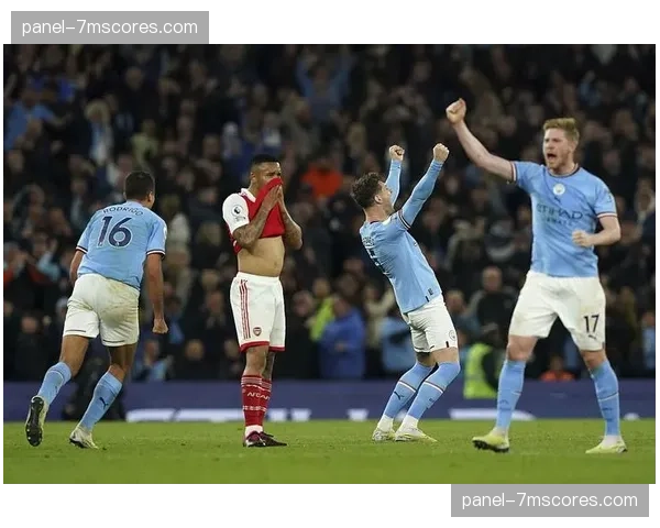 英超争冠冲刺：阿森纳与曼城的战术博弈将如何定义赛季末风格潮流