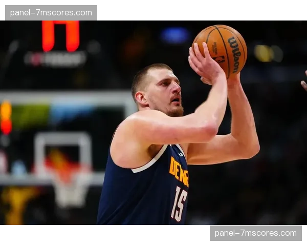 约基奇三双统治攻防两端，掘金核心逆境展现MVP价值